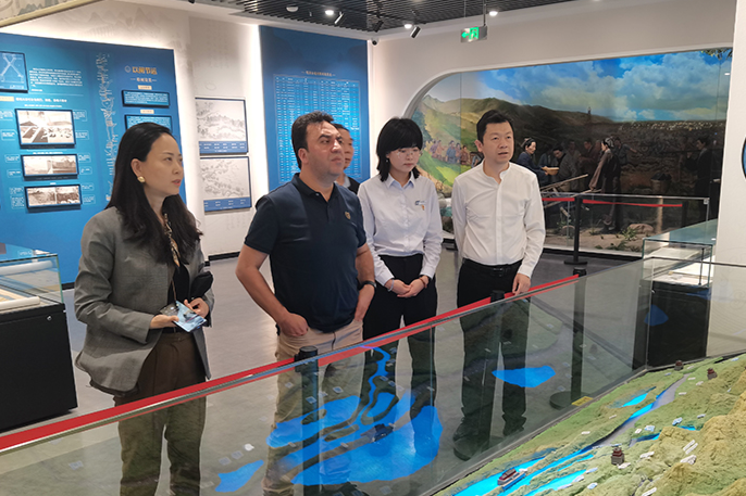 阿富汗STRnews電視臺(tái)臺(tái)長(zhǎng)參訪河道總督署遺址公園 領(lǐng)略運(yùn)河文化魅力